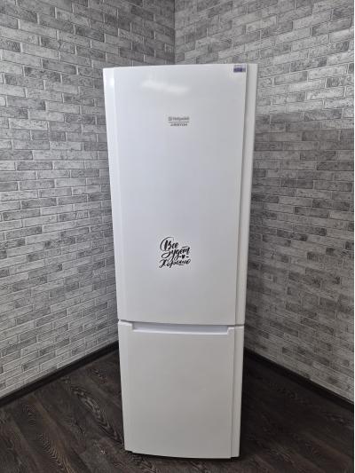 Холодильник HOTPOINT-ARISTON HBM 1180.3 NF 